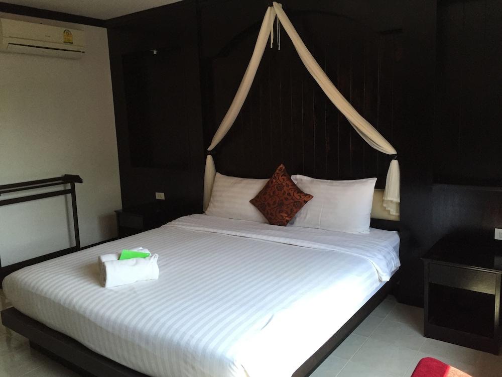 The Bird Cage Patong Hotel