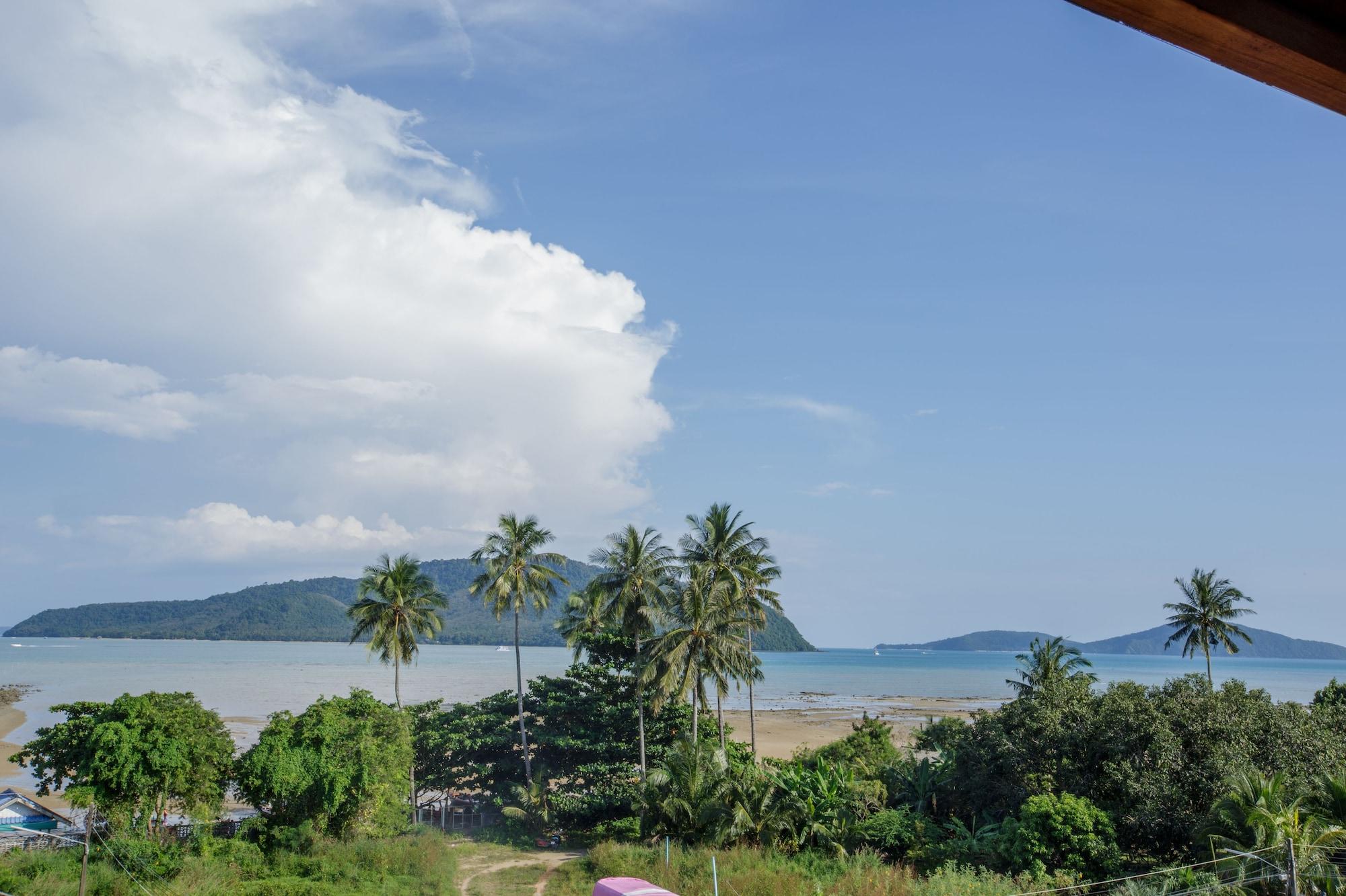 Aqua Sha Hotel 4*