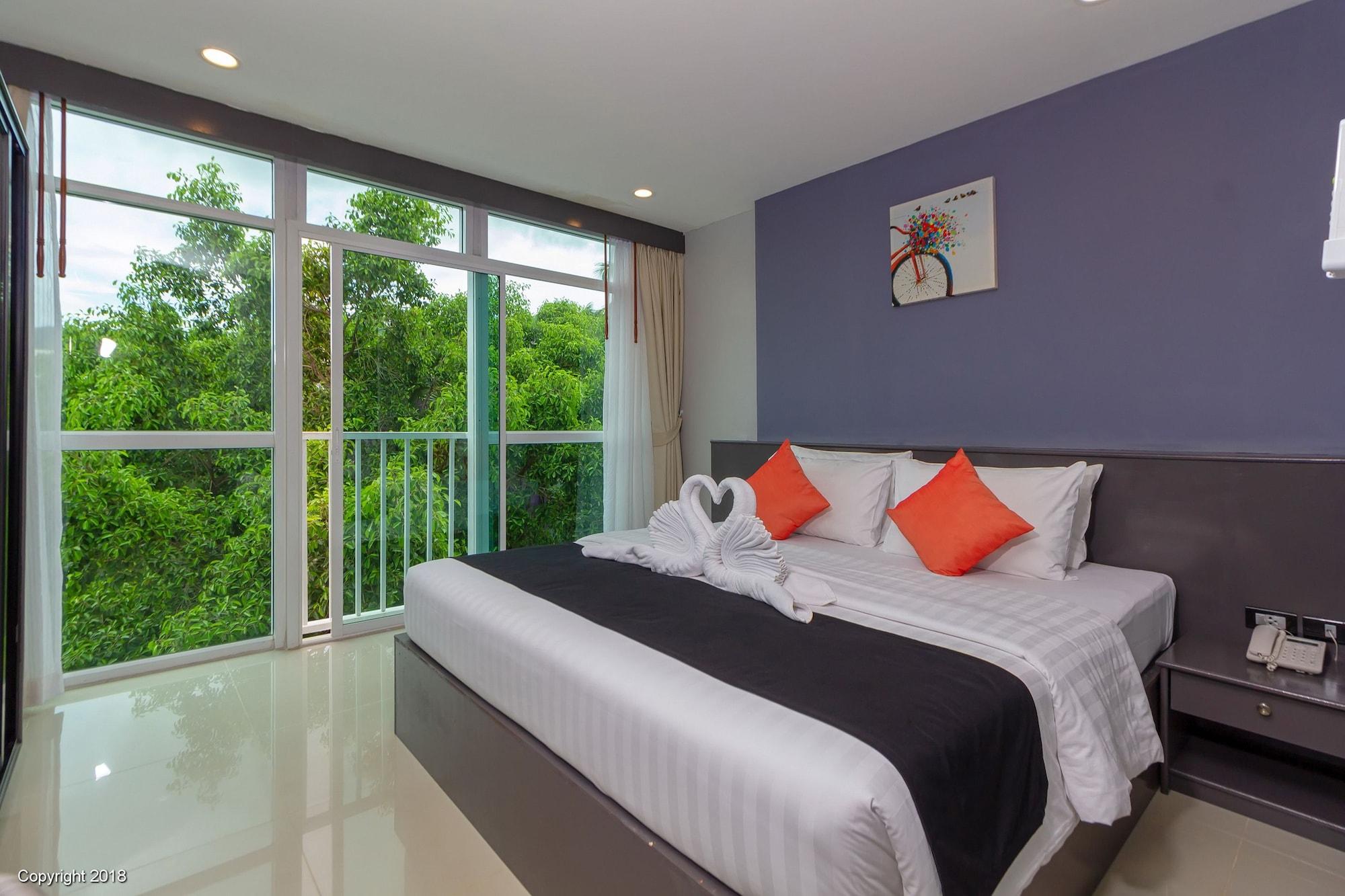 Hotel Modern Living Phuket