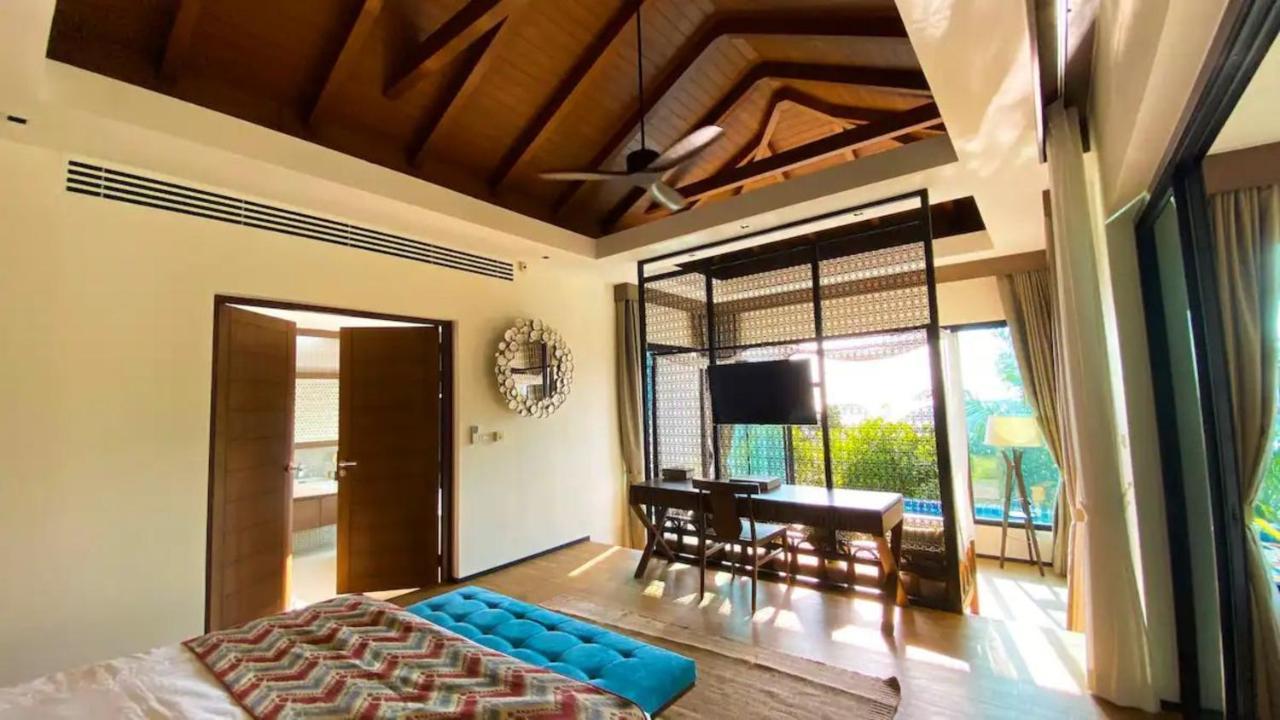 Silla Villa Strand Kata