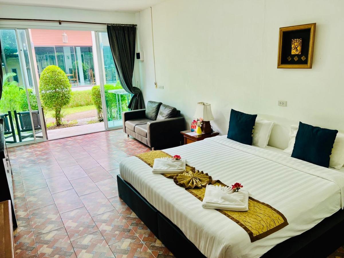 Bora Bora Phuket Hotel Chalong