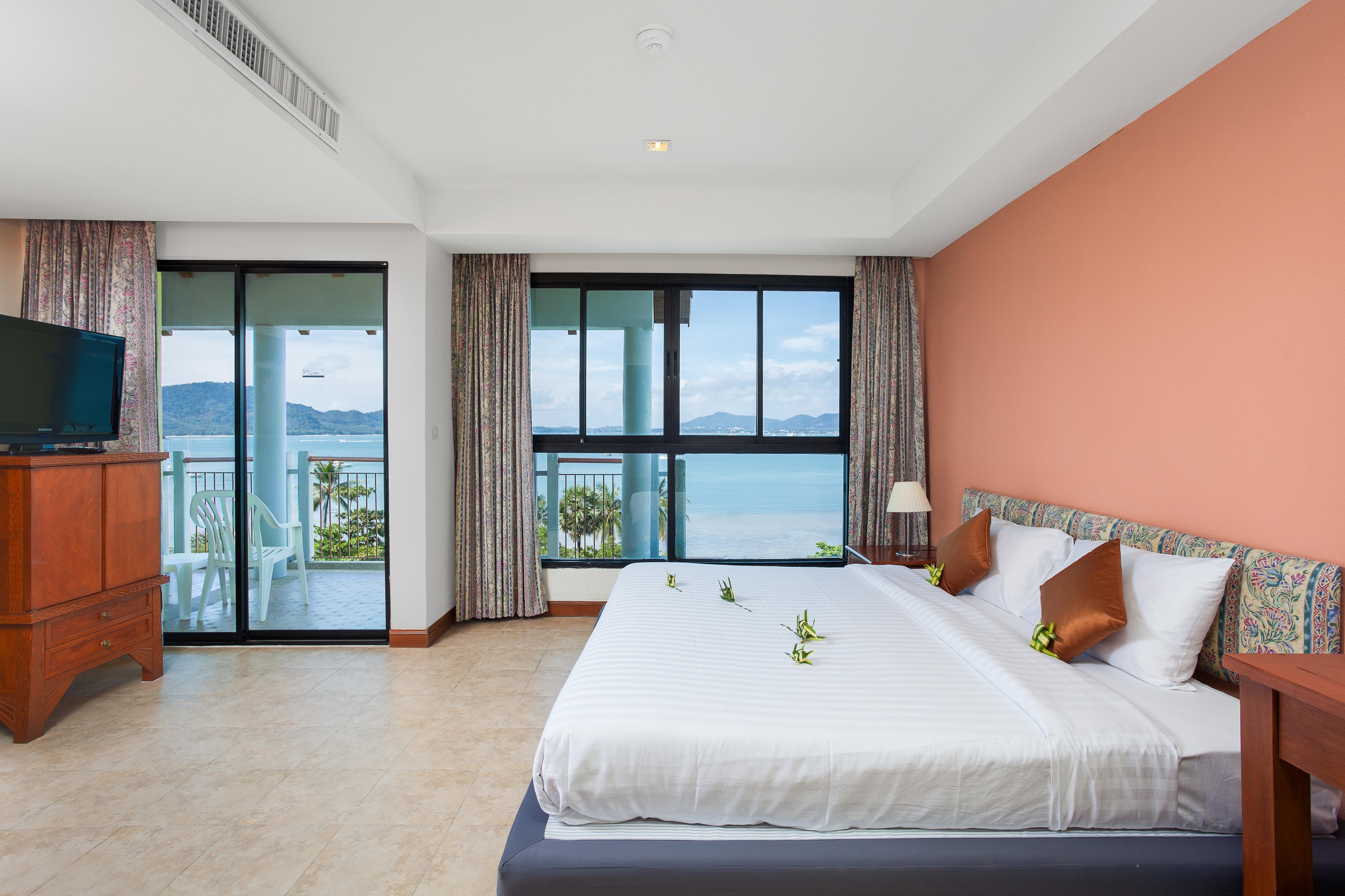 By The Sea 3* Cape Panwa