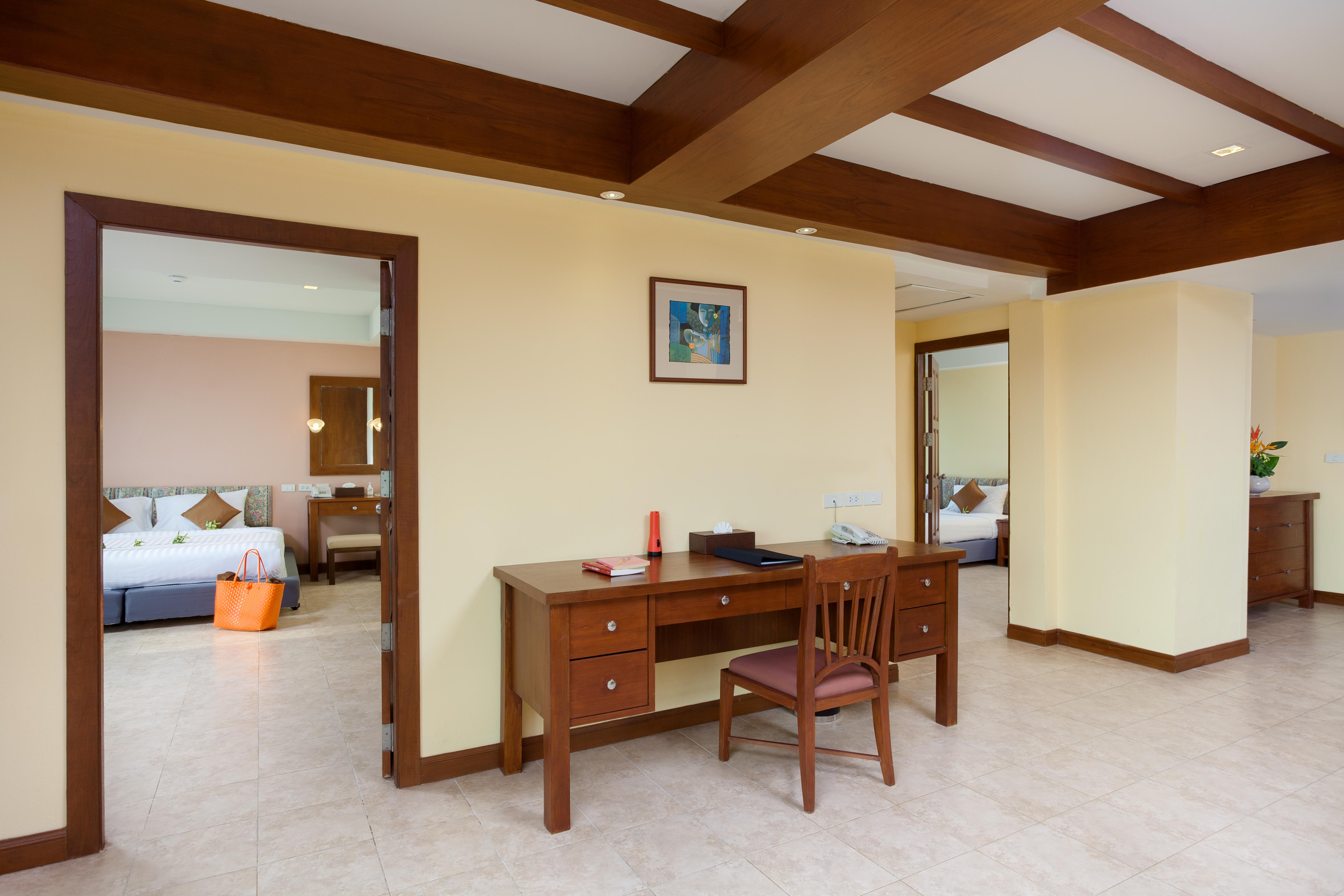 Hotel By The Sea 3*