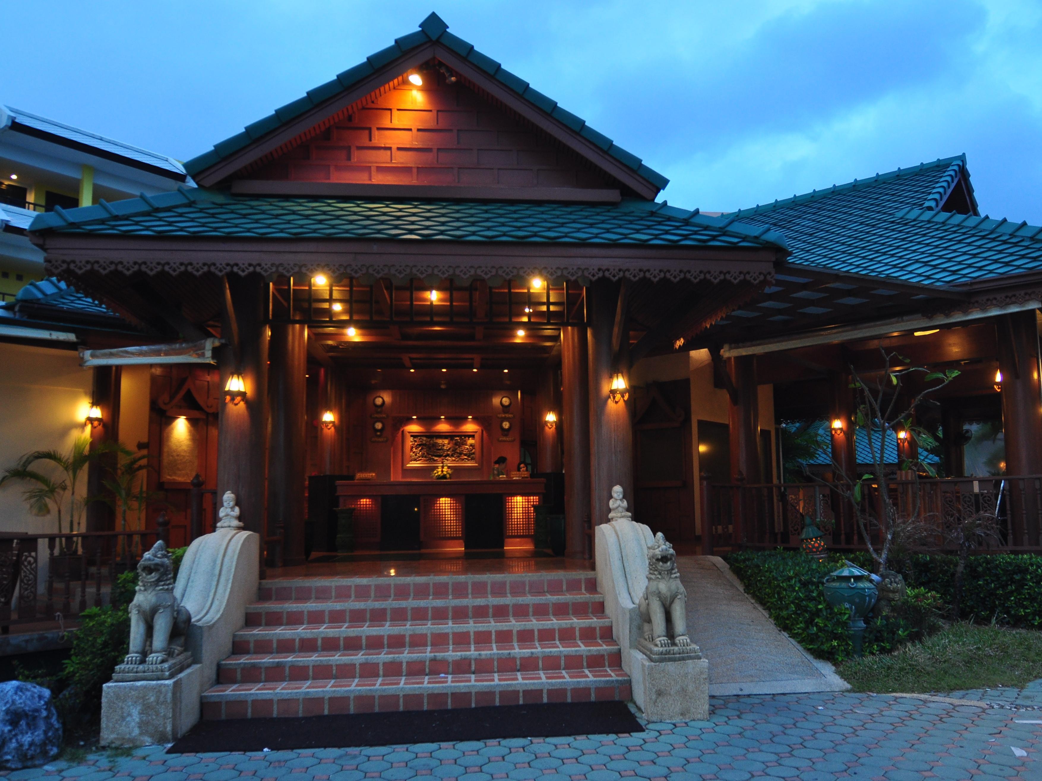 Resort Baan Karonburi 4*