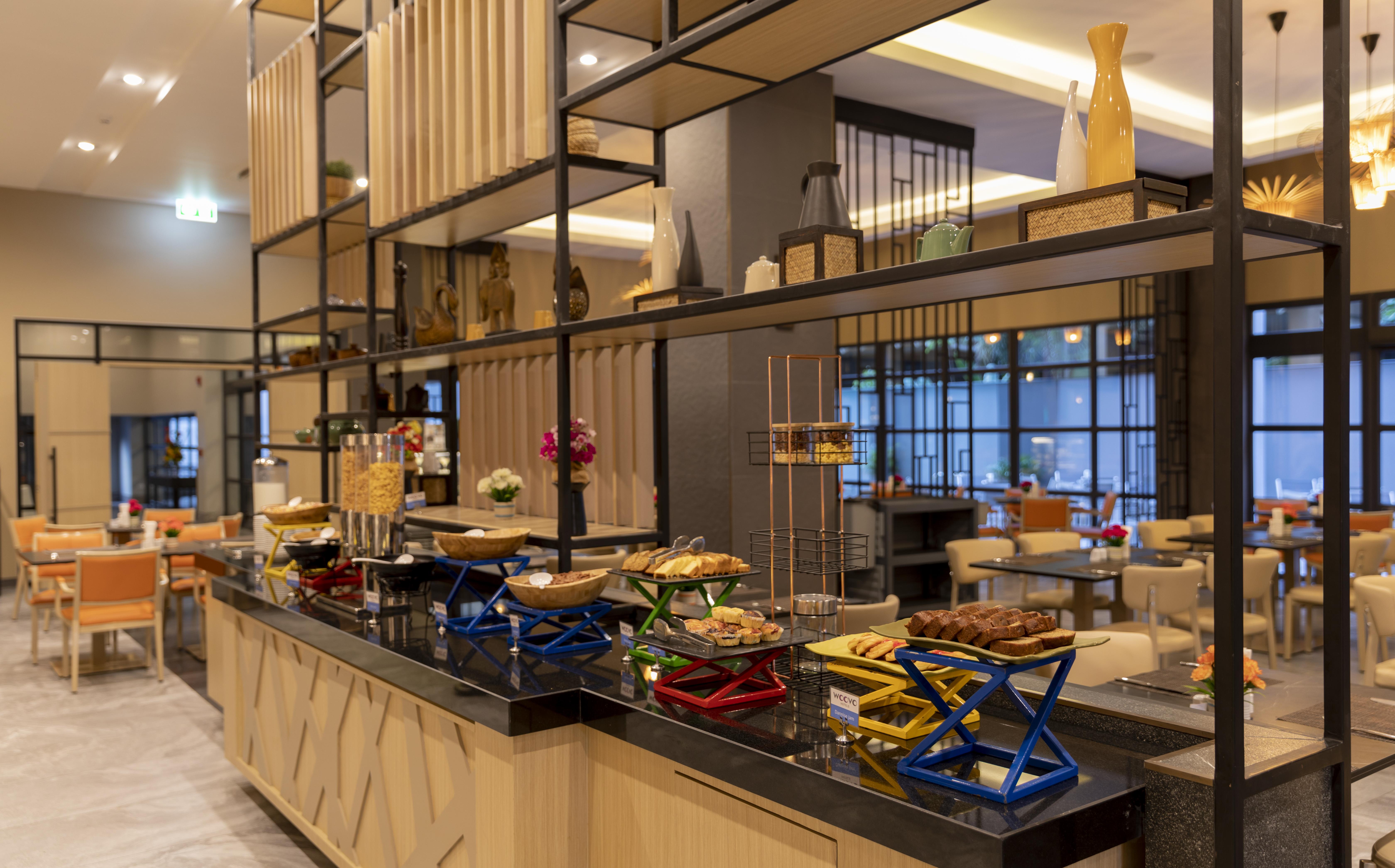Hotel Woovo Phuket - Sha Extra