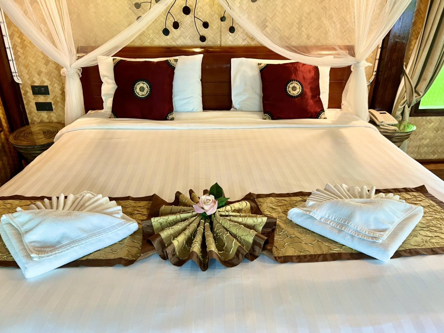 Hotel Bora Bora Phuket 4*