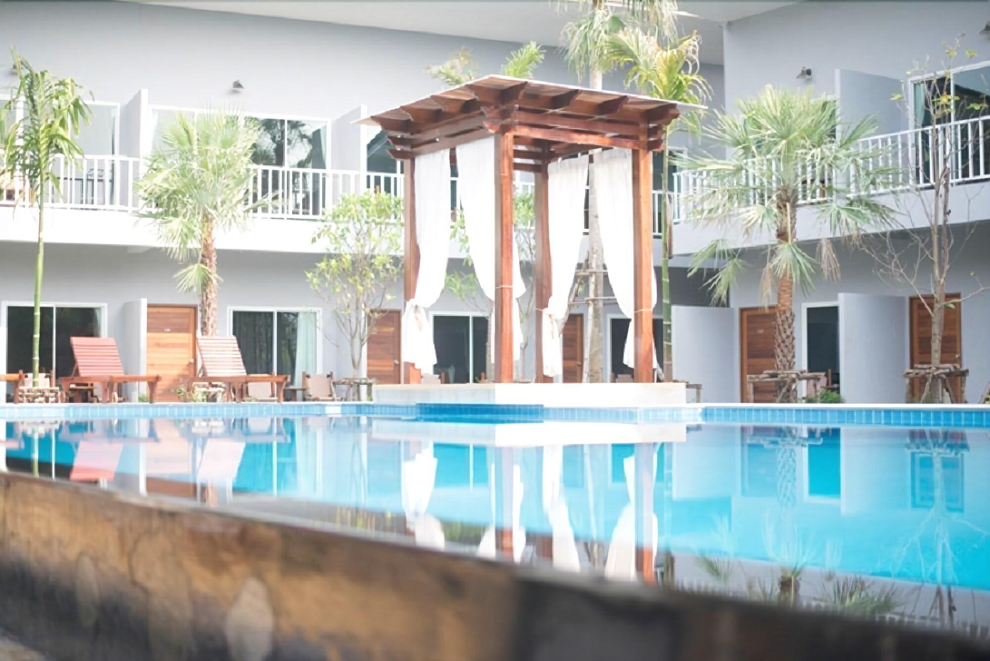 Bora Bora Phuket Hotel