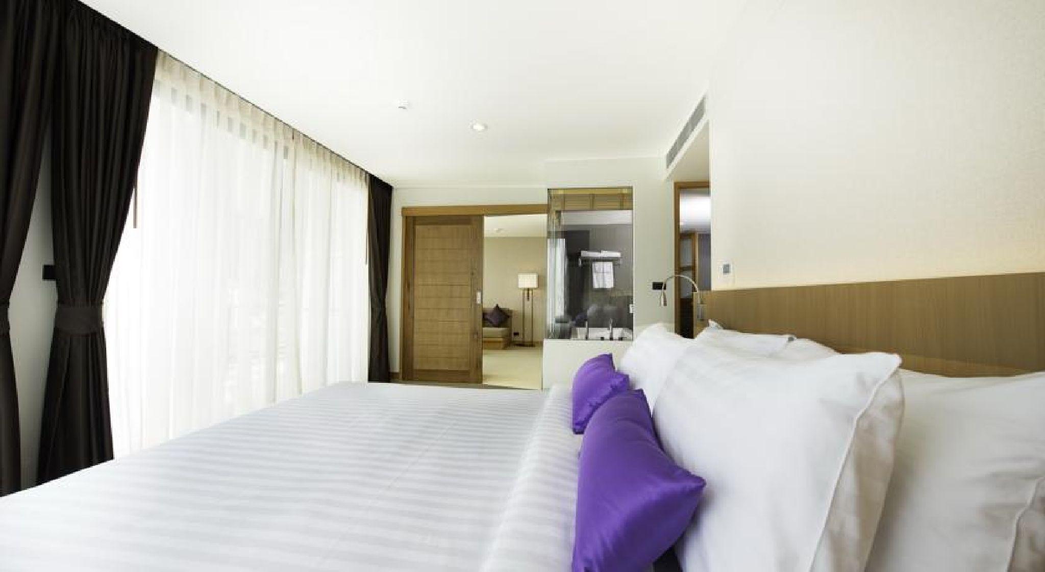 Hotel The Lunar Patong 4*