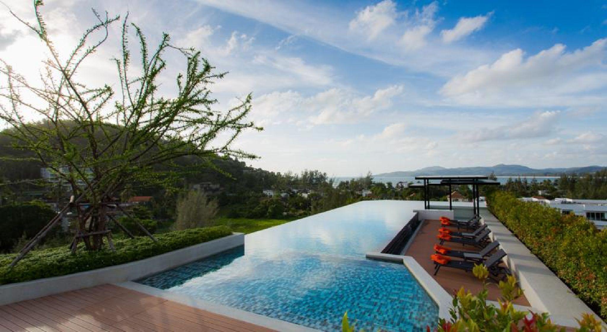Aparthotel 6th Avenue Surin Beach 4*