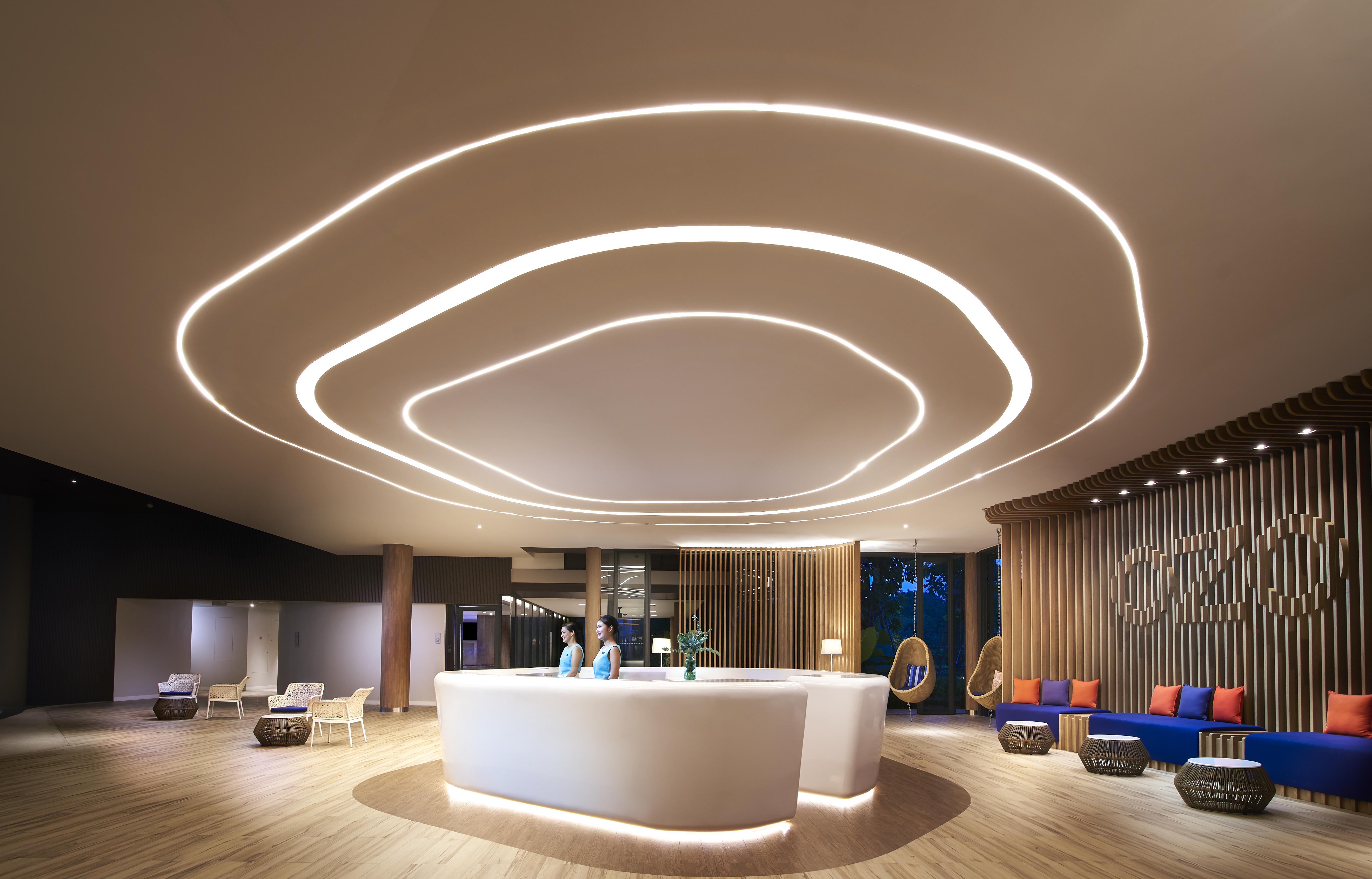 Hotel Ozo Phuket - Sha 4*