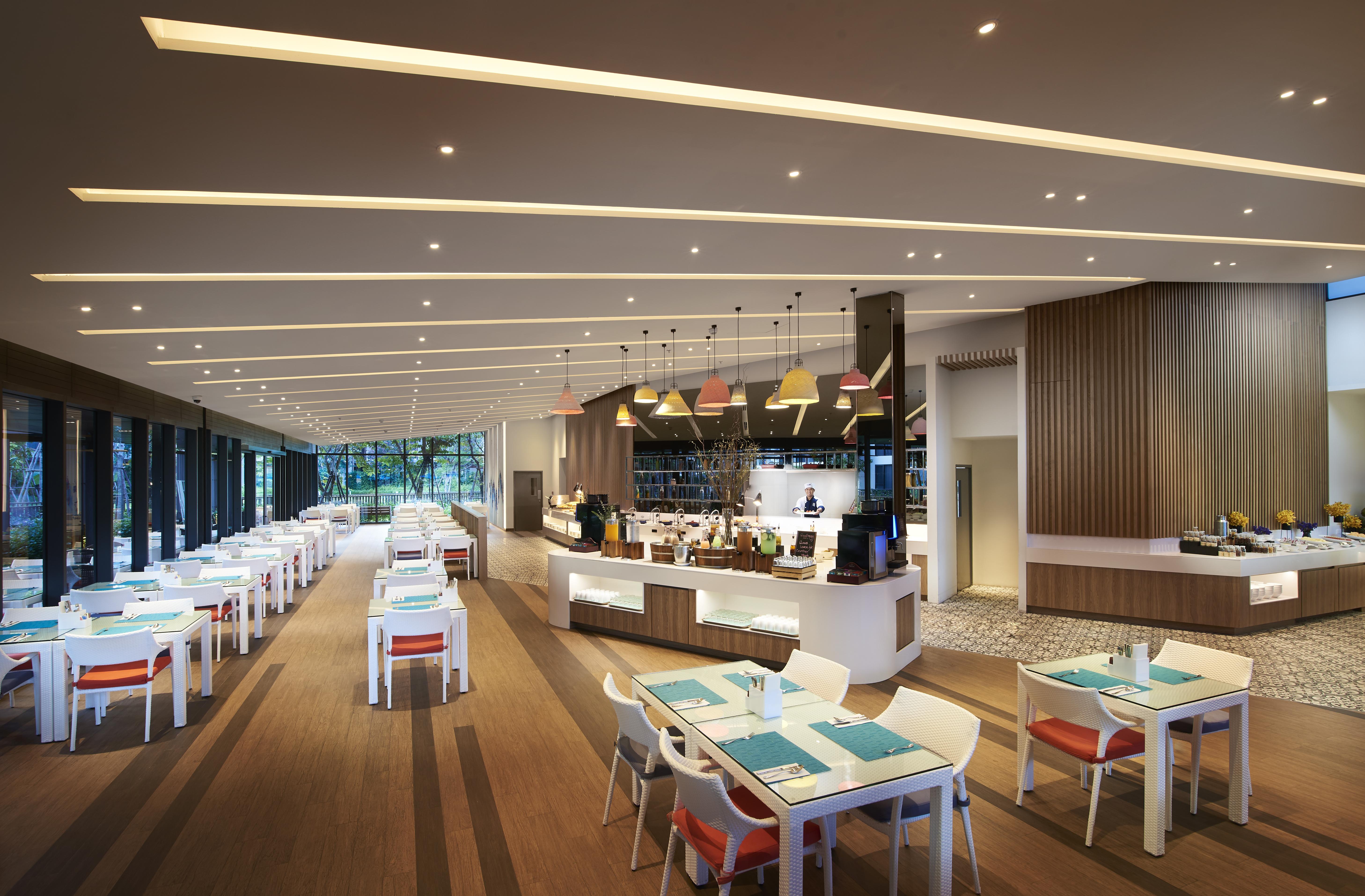 Hotel Ozo Phuket - Sha 4*