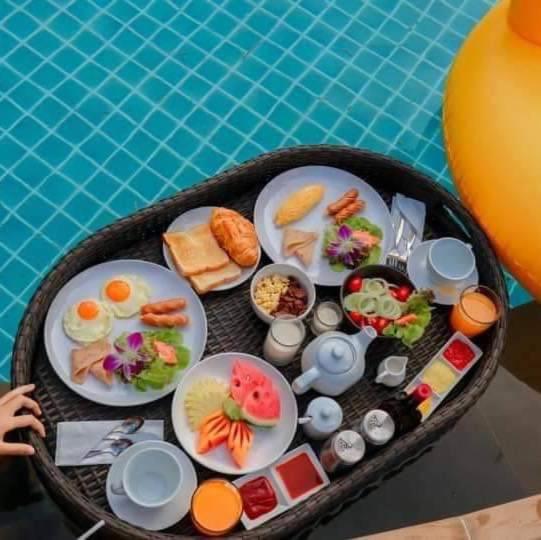 Blu Boat Luxury Pool Pantai Bang Tao