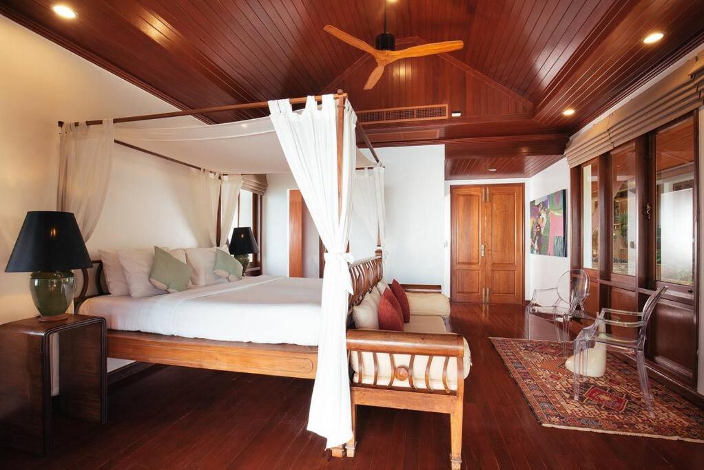 Sunyata - Phuket Oceanfront 8-bedroom Luxury - 5-minute Walk To Villa *
