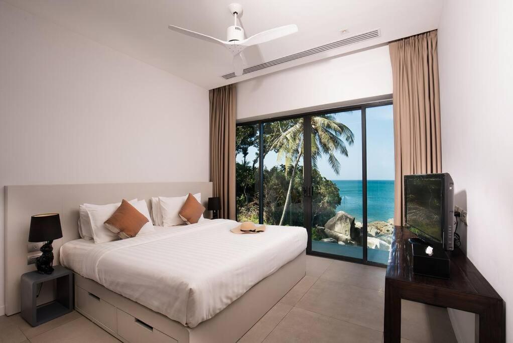 Villa Sunyata - Phuket Oceanfront 8-bedroom Luxury - 5-minute Walk To Kata Beach (Phuket)