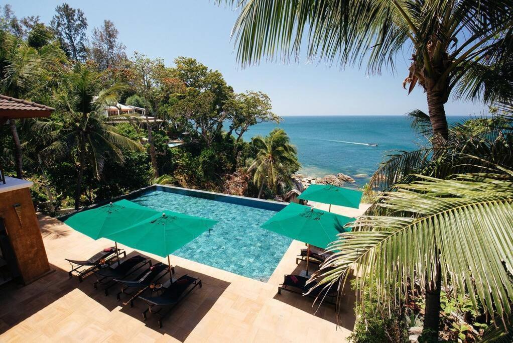 Sunyata - Phuket Oceanfront 8-bedroom Luxury - 5-minute Walk To Villa Kata Beach (Phuket)