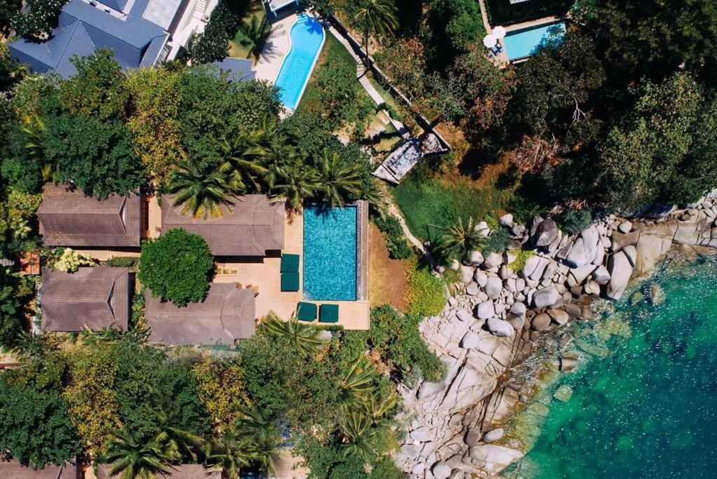Villa Sunyata - Phuket Oceanfront 8-bedroom Luxury - 5-minute Walk To *