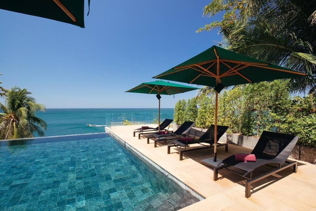 Villa Sunyata - Phuket Oceanfront 8-bedroom Luxury - 5-minute Walk To