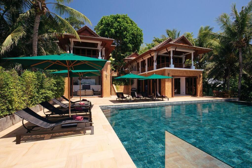 Sunyata - Phuket Oceanfront 8-bedroom Luxury - 5-minute Walk To *