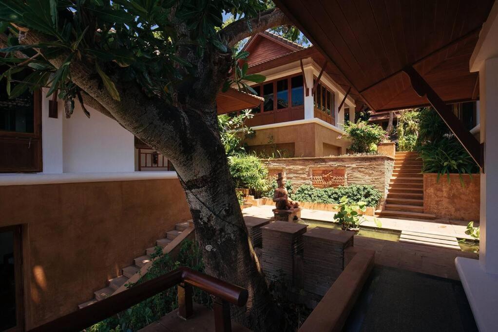 Sunyata - Phuket Oceanfront 8-bedroom Luxury - 5-minute Walk To Villa Kata Beach (Phuket)