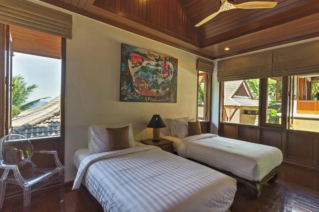 Villa Sunyata - Phuket Oceanfront 8-bedroom Luxury - 5-minute Walk To