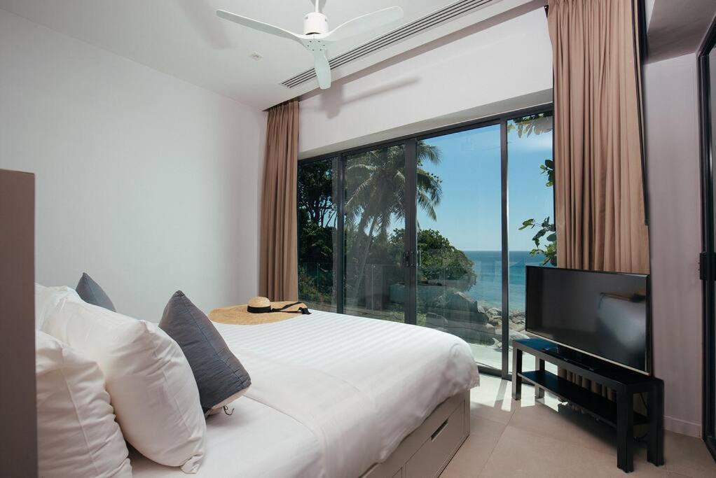 Sunyata - Phuket Oceanfront 8-bedroom Luxury - 5-minute Walk To