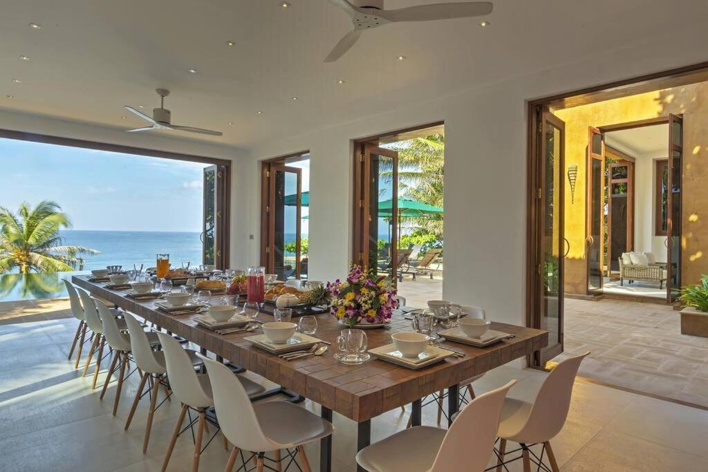 Villa Sunyata - Phuket Oceanfront 8-bedroom Luxury - 5-minute Walk To