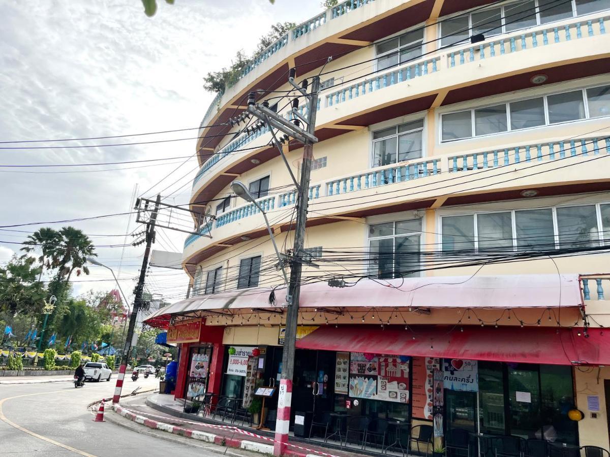 Lamai Hostel *