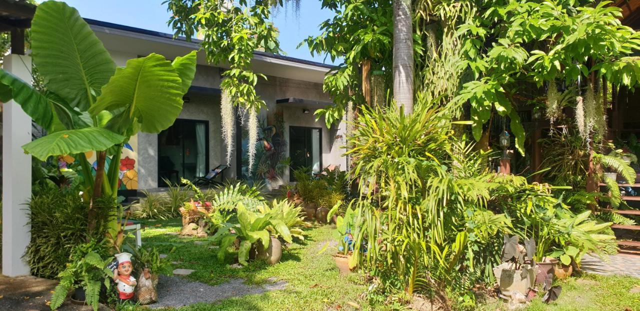 Marin' S Guest house *