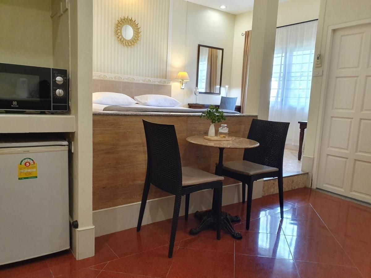Village And Natural Garden Guest house 2*