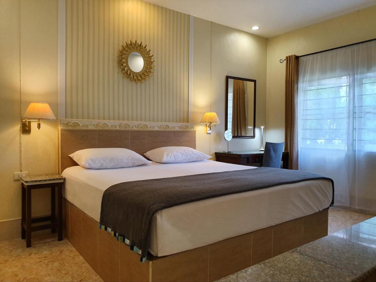 Village And Natural Garden Guest house 2*