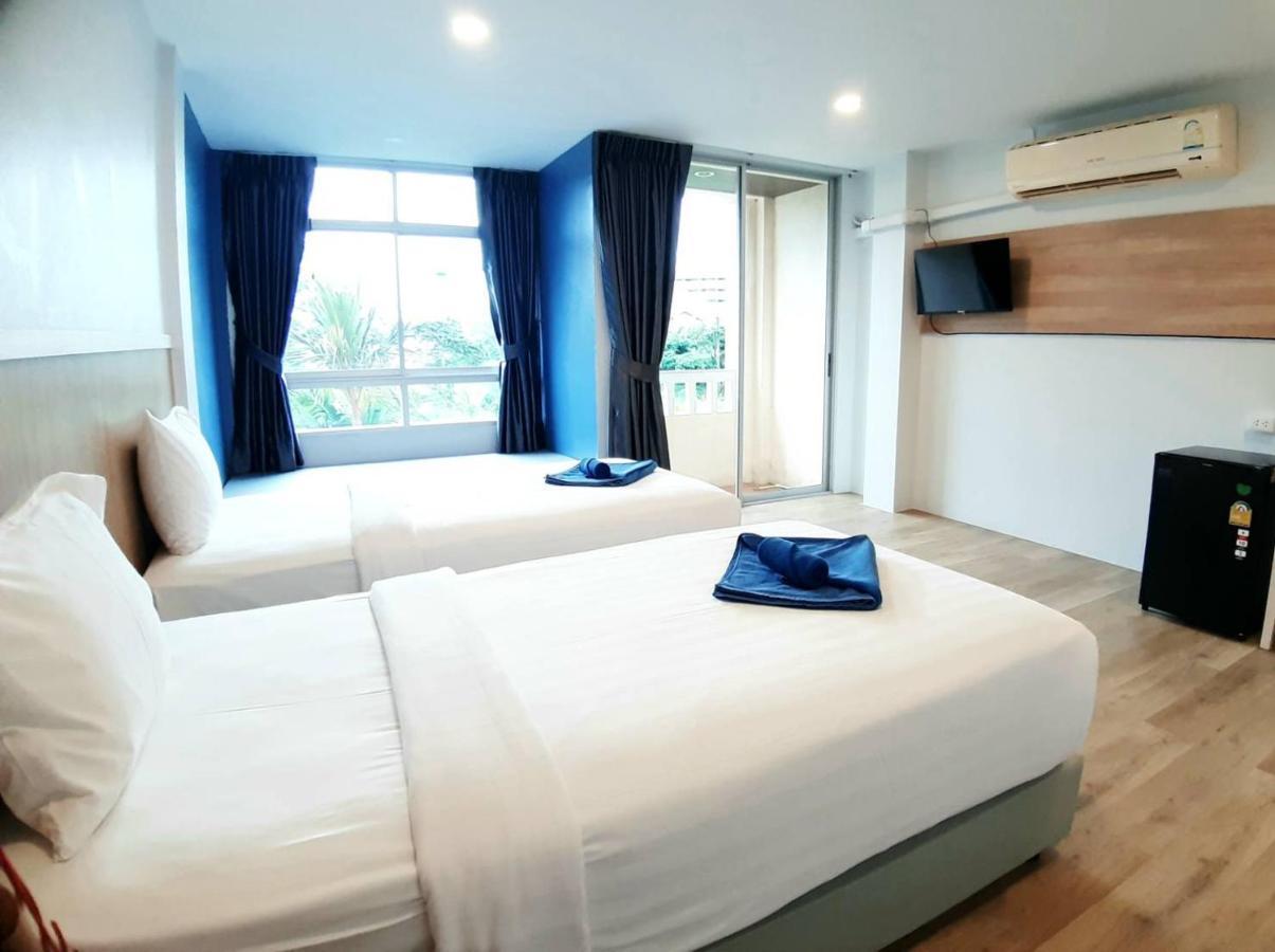 Hostel Living - Sha