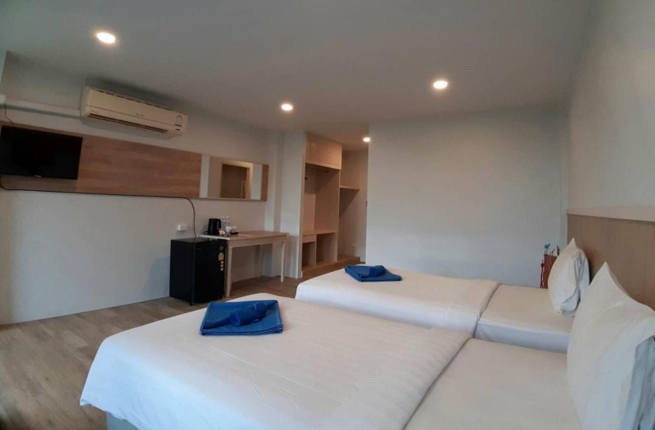 Hostel Living - Sha Karon