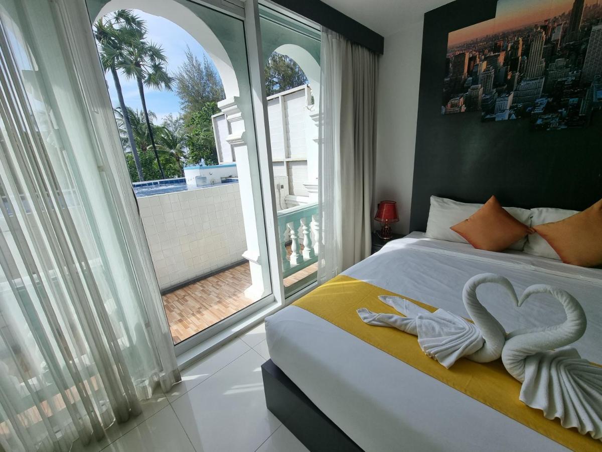 Hotel Modern Living 4*