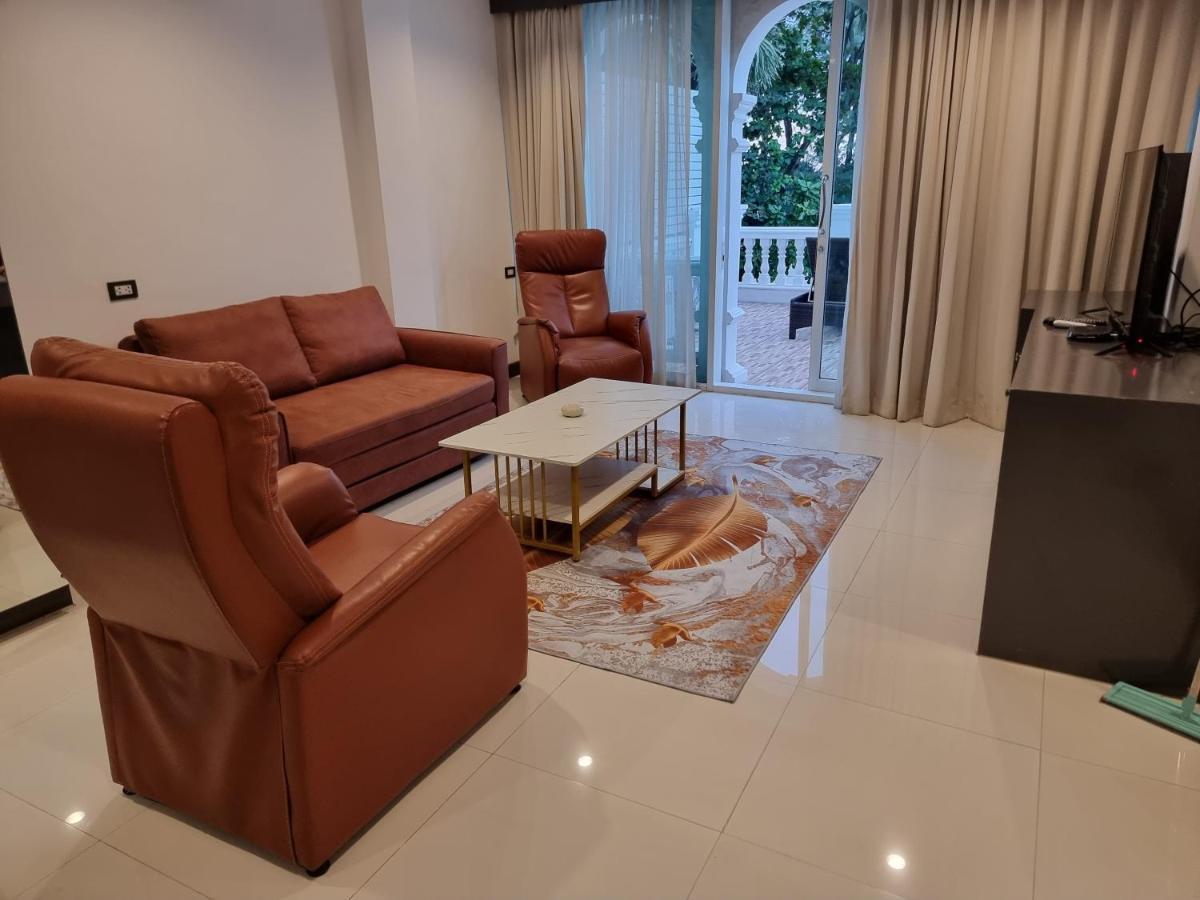 Hotel Modern Living Phuket