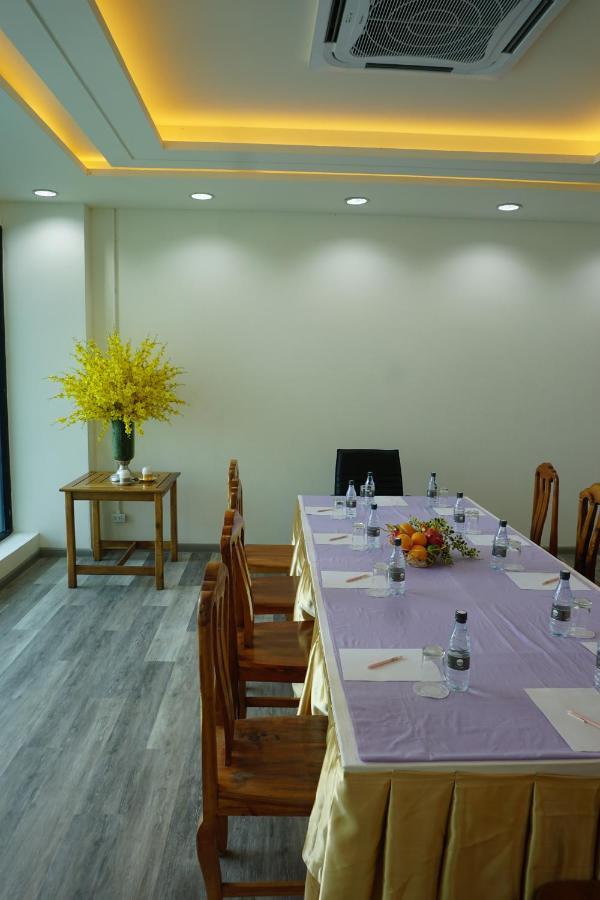 Hotel The Lunar Patong