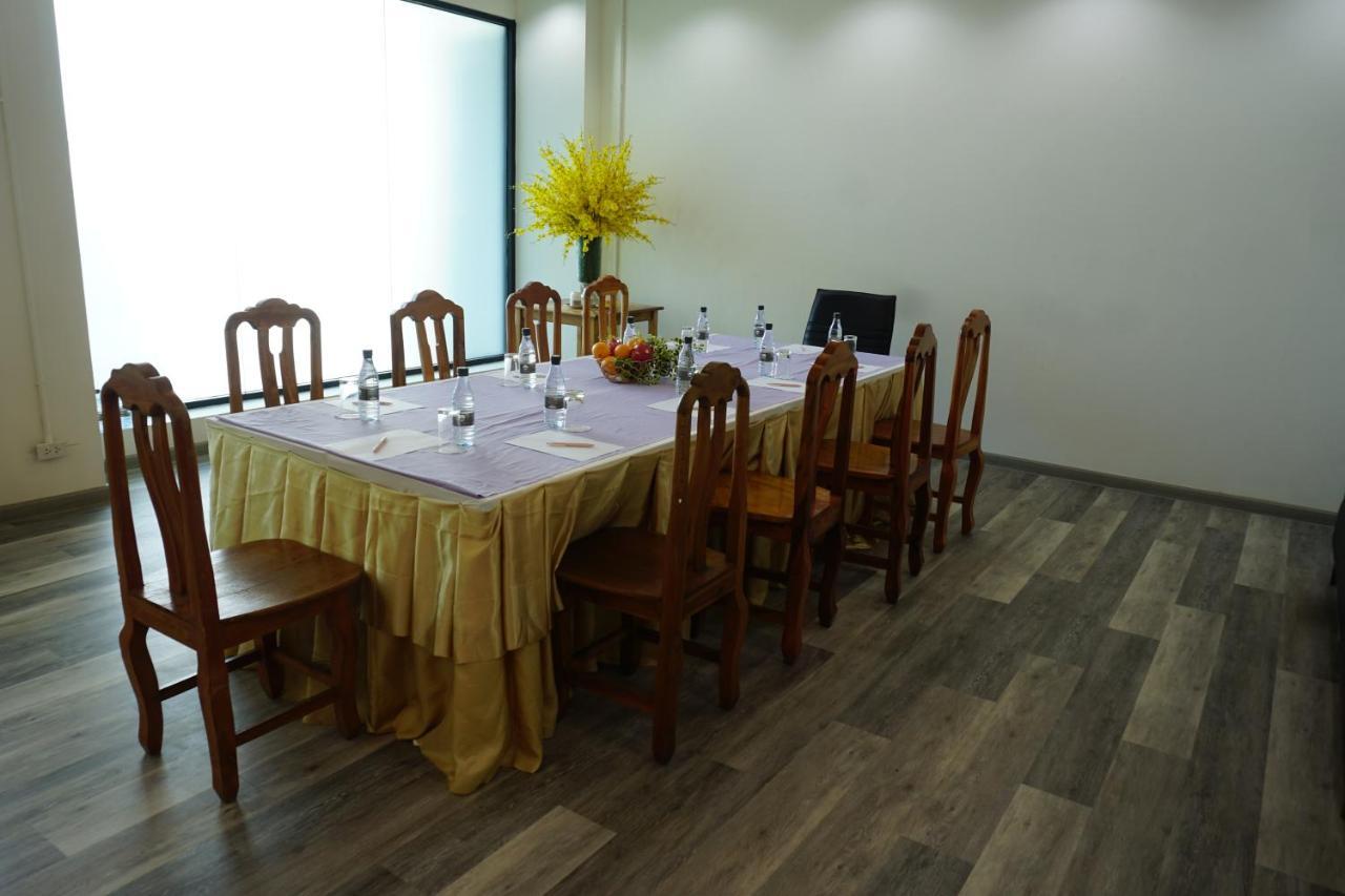 The Lunar Patong Hotel