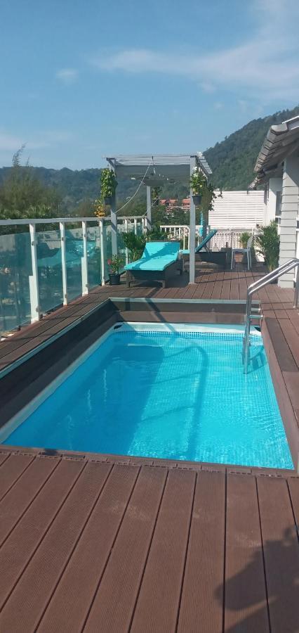 Hotel Modern Living 4*