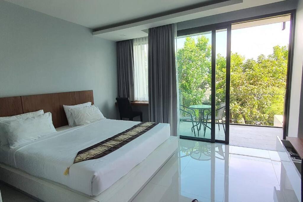 Apartment Luxury Living At Tree Nai Harn's *