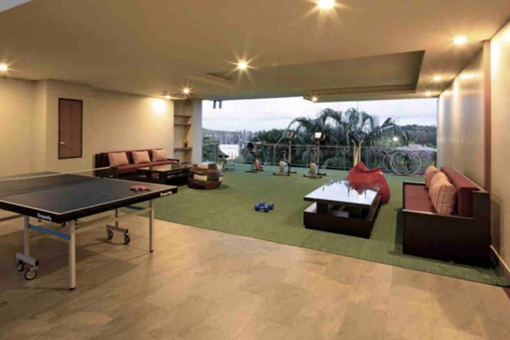 Apartment Luxury Living At Tree Nai Harn's Rawai