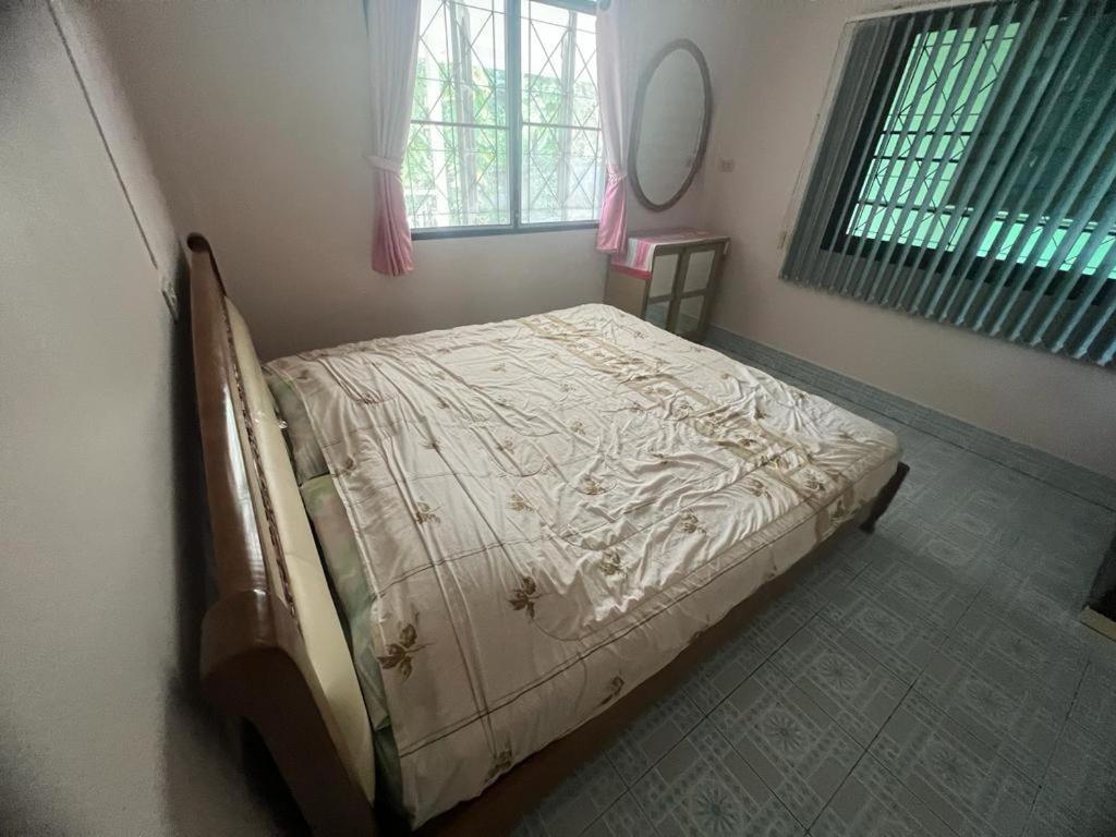 Bungut Kata2 Villa Ban Karon