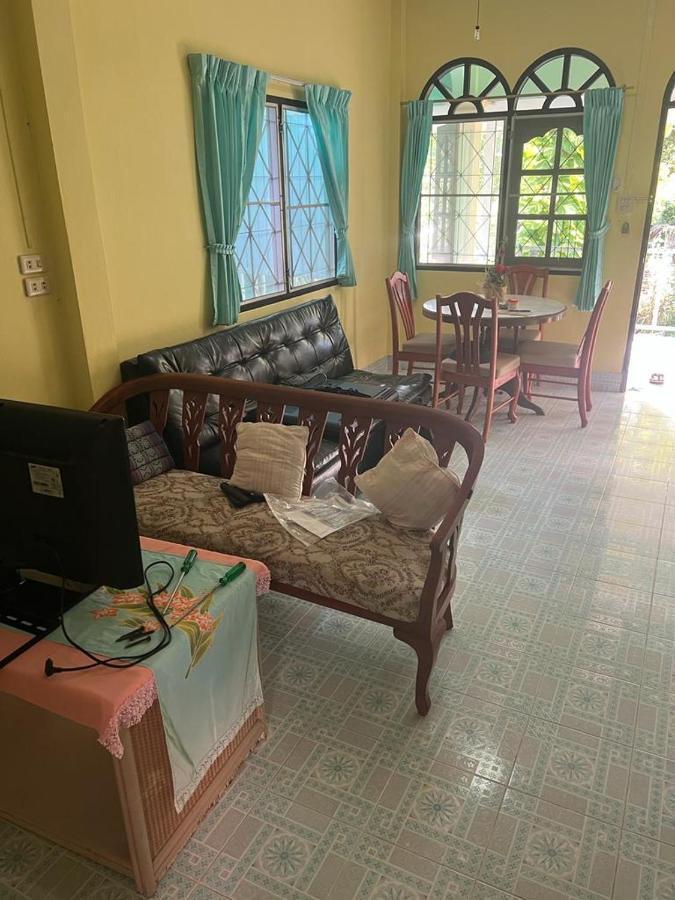 Bungut Kata2 Villa Ban Karon