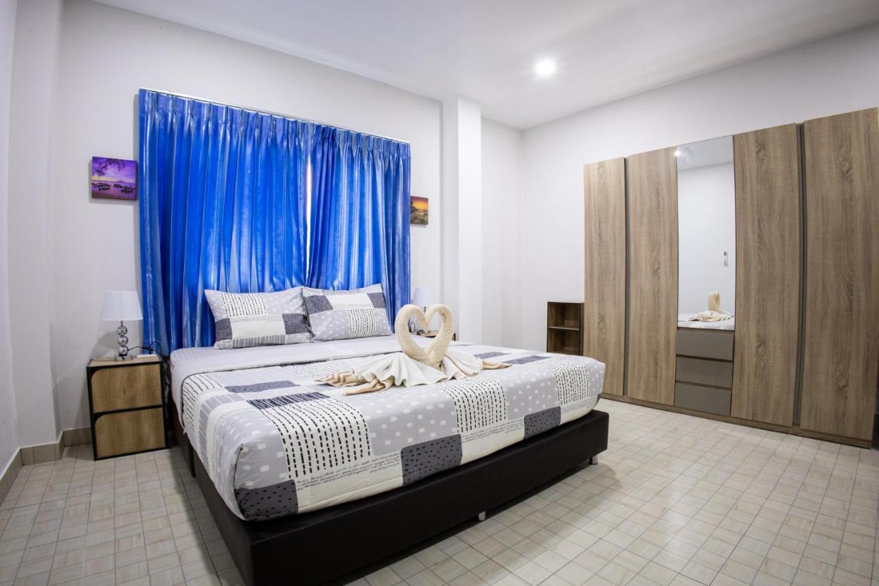 Grand View Premium Hotel *