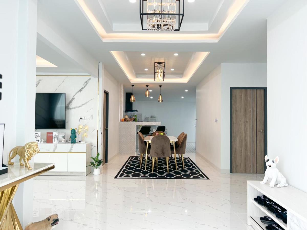 Modern Luxury House In Phuket Town Villa *