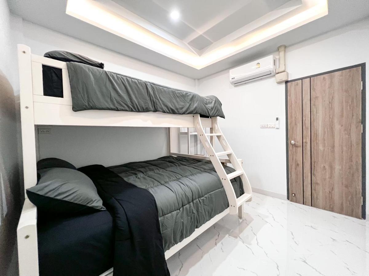 Modern Luxury House In Phuket Town Villa