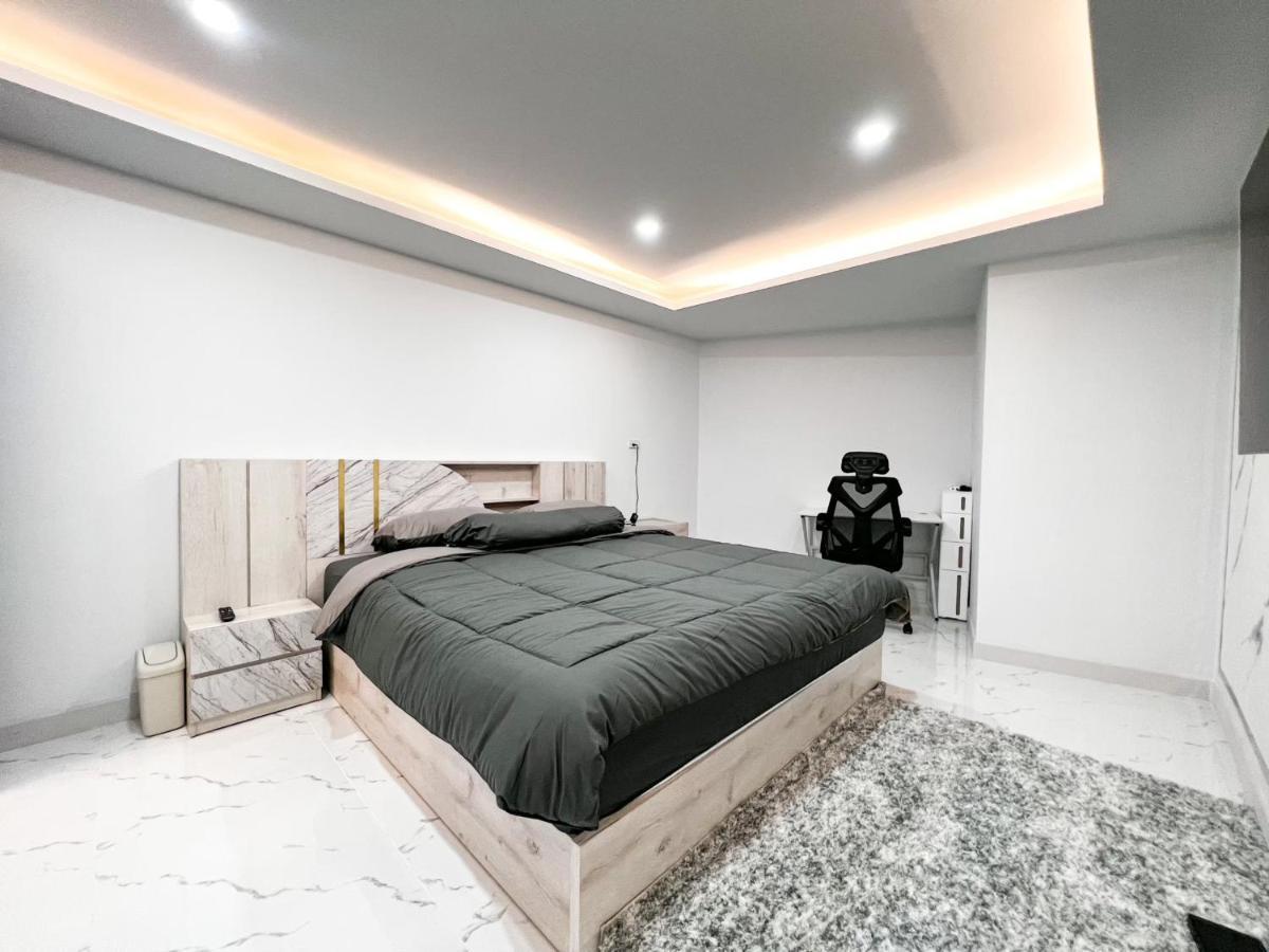 Modern Luxury House In Phuket Town