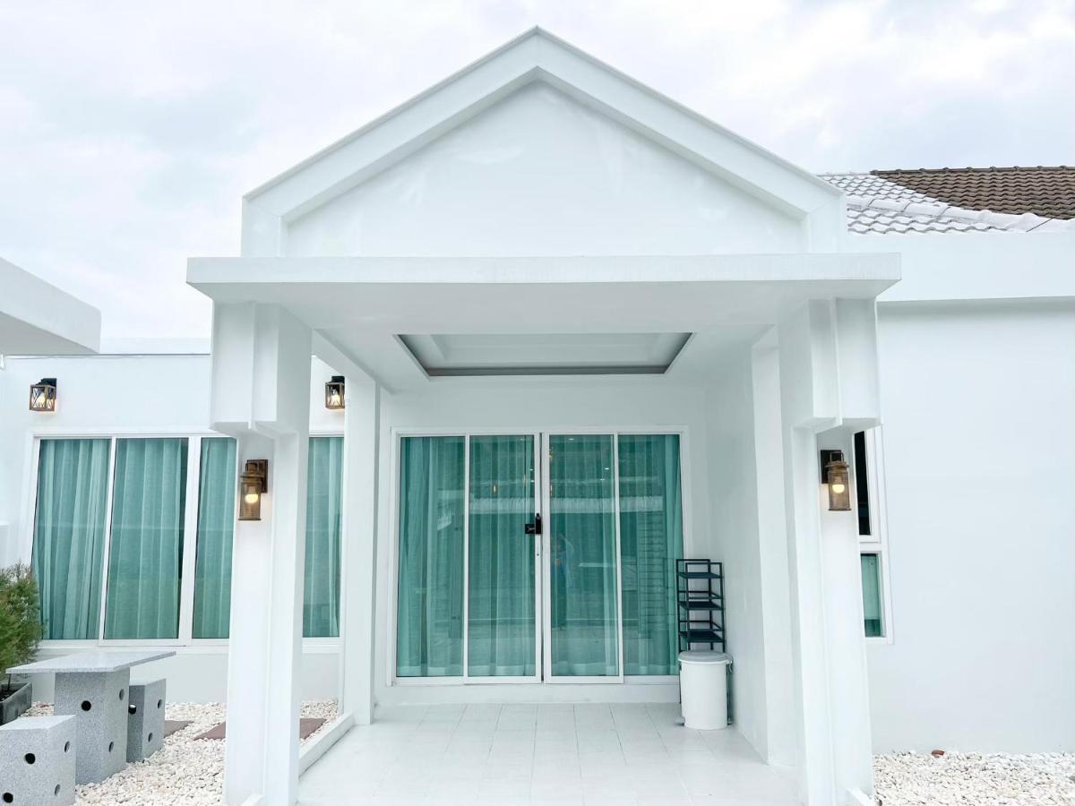 Villa Modern Luxury House In Phuket Town Ban Na Kha