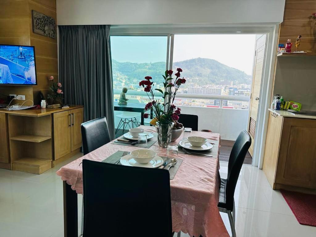 Tower Superior 2 Bedrooms 2 Bathrooms *