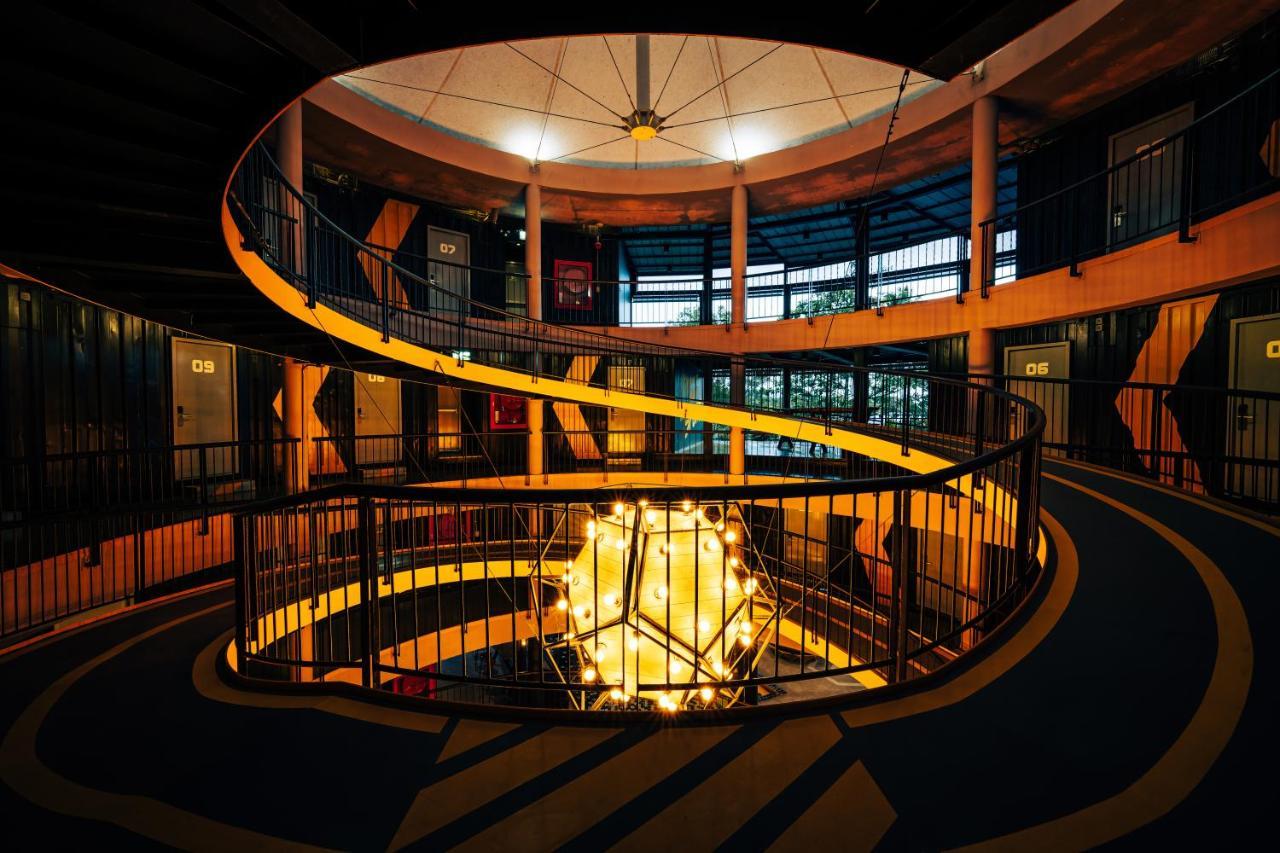 Hivetel Hotel
