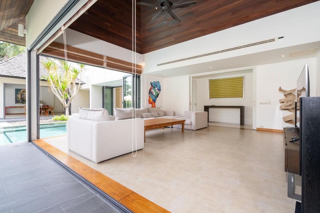 Luxury 3br C Estate: Idyllic Retreat Near Beach Villa