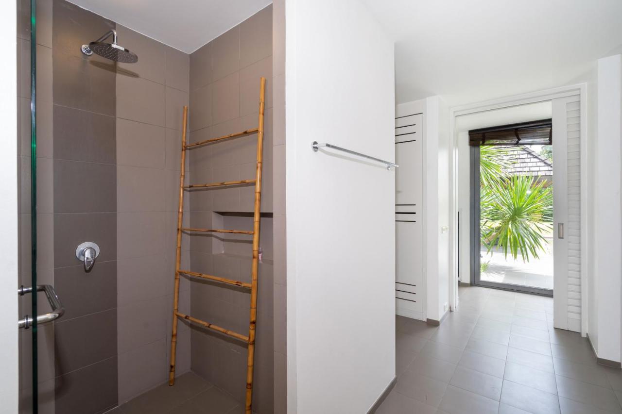 Luxury 3br C Estate: Idyllic Retreat Near Beach Villa *